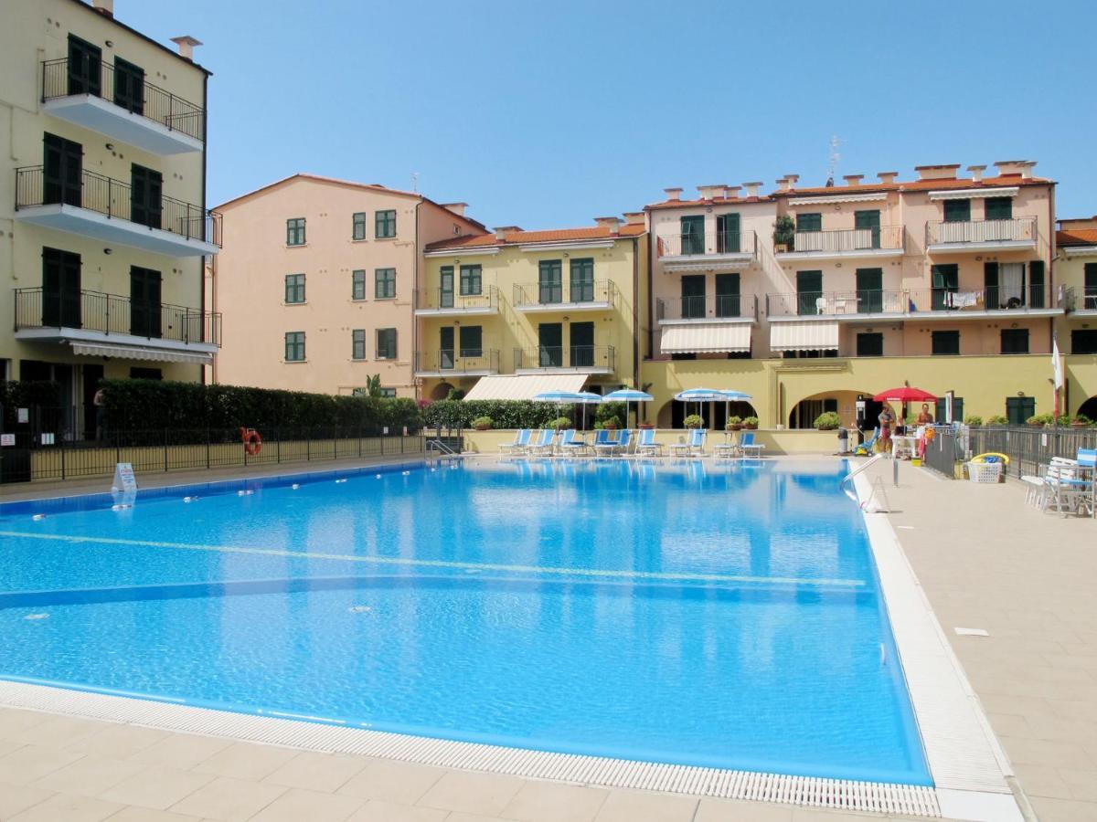 Apartment Cala Azzurra - Imp312 By Interhome Imperia Exterior photo